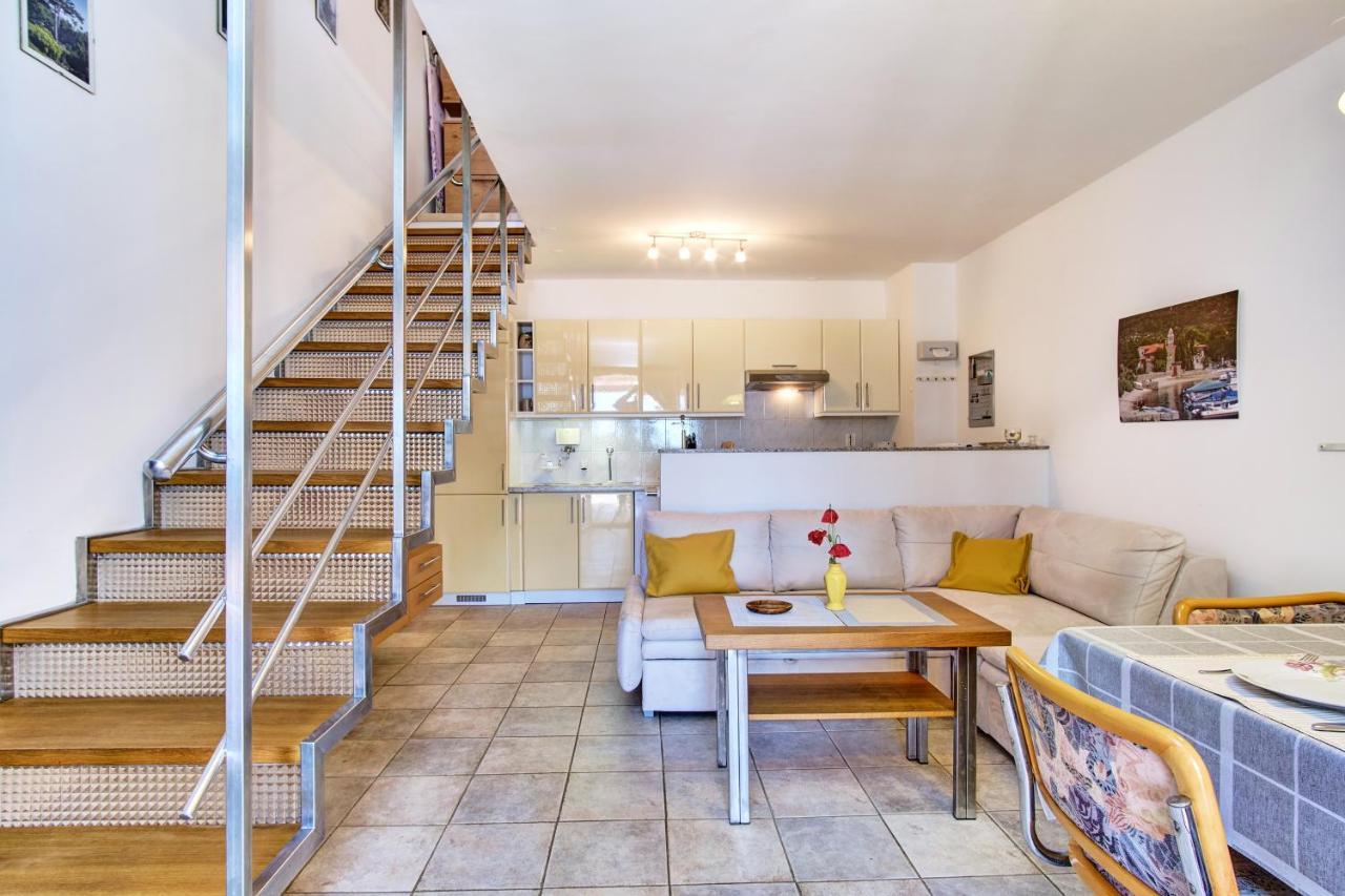 Apartment Mateo Miholascica Экстерьер фото